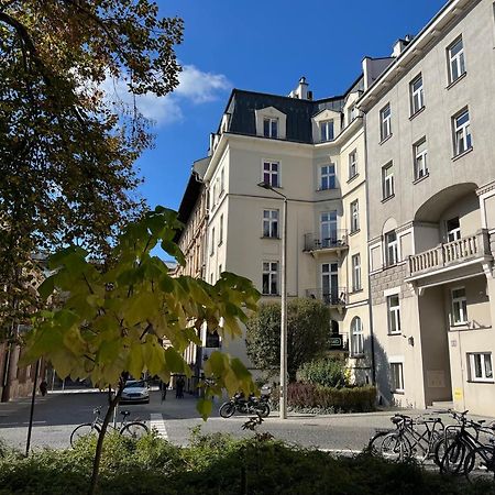 Yourplace Romantic Apartment With Private Patio Krakau Buitenkant foto