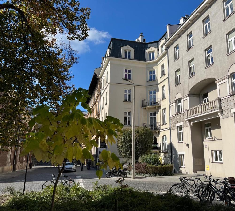 Yourplace Romantic Apartment With Private Patio Krakau Buitenkant foto