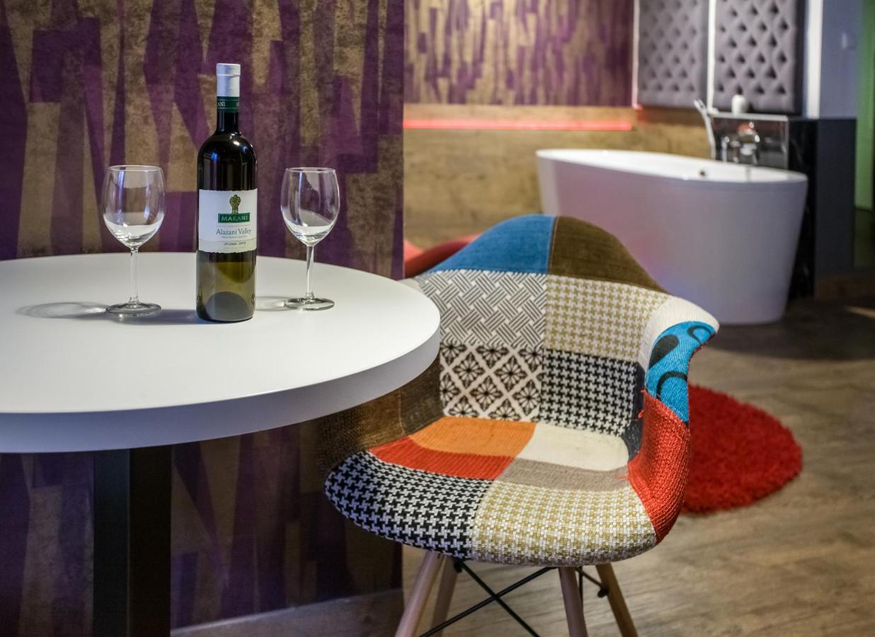 Yourplace Romantic Apartment With Private Patio Krakau Buitenkant foto