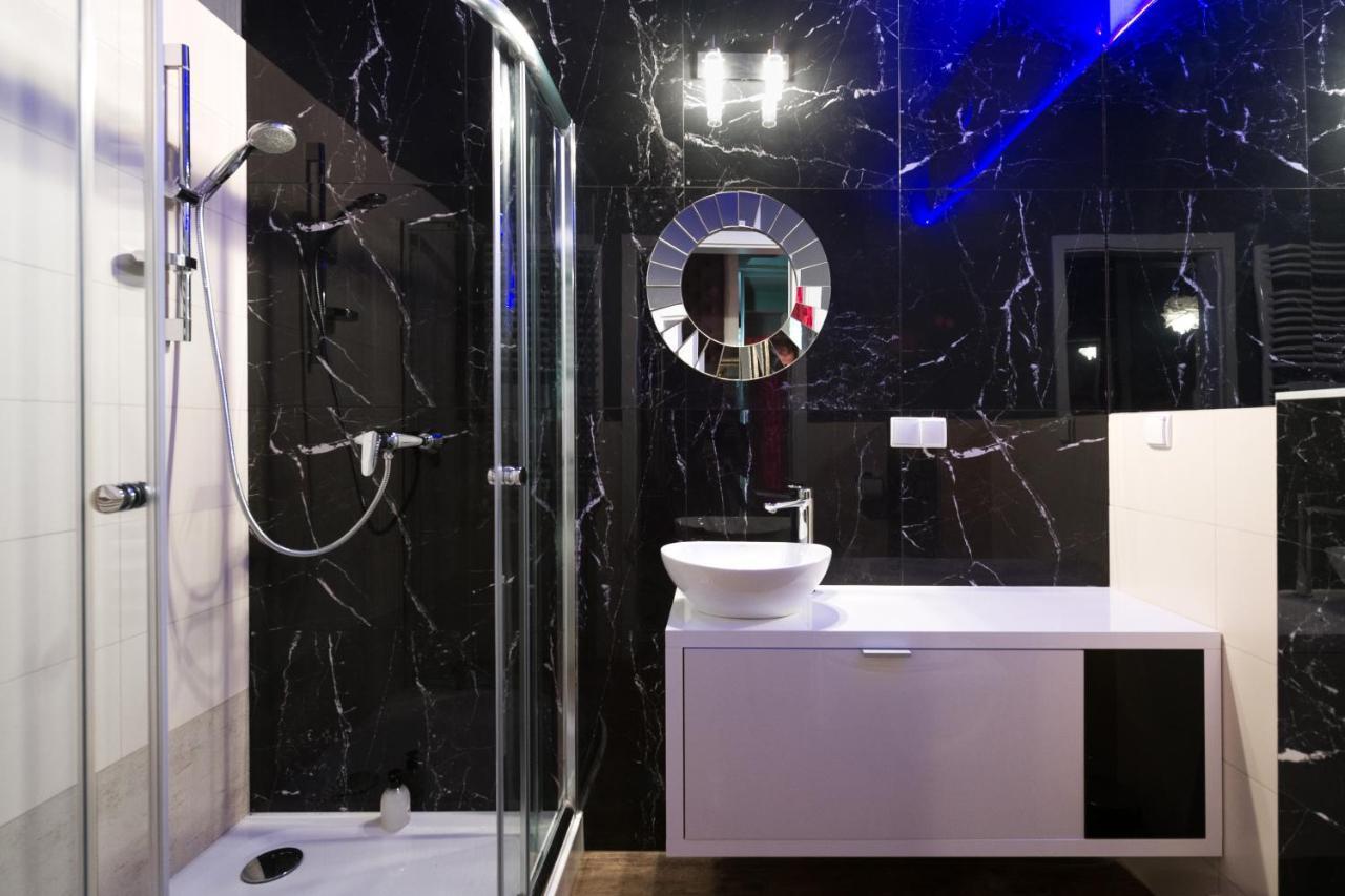 Yourplace Romantic Apartment With Private Patio Krakau Buitenkant foto